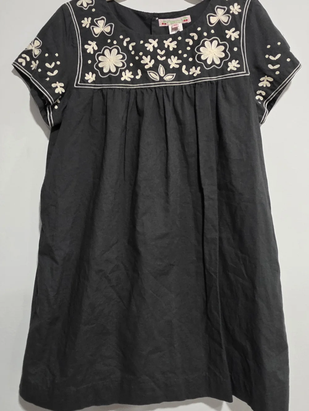 Bonpoint Gray Dress with Cream Floral Embroidery Size 10y
